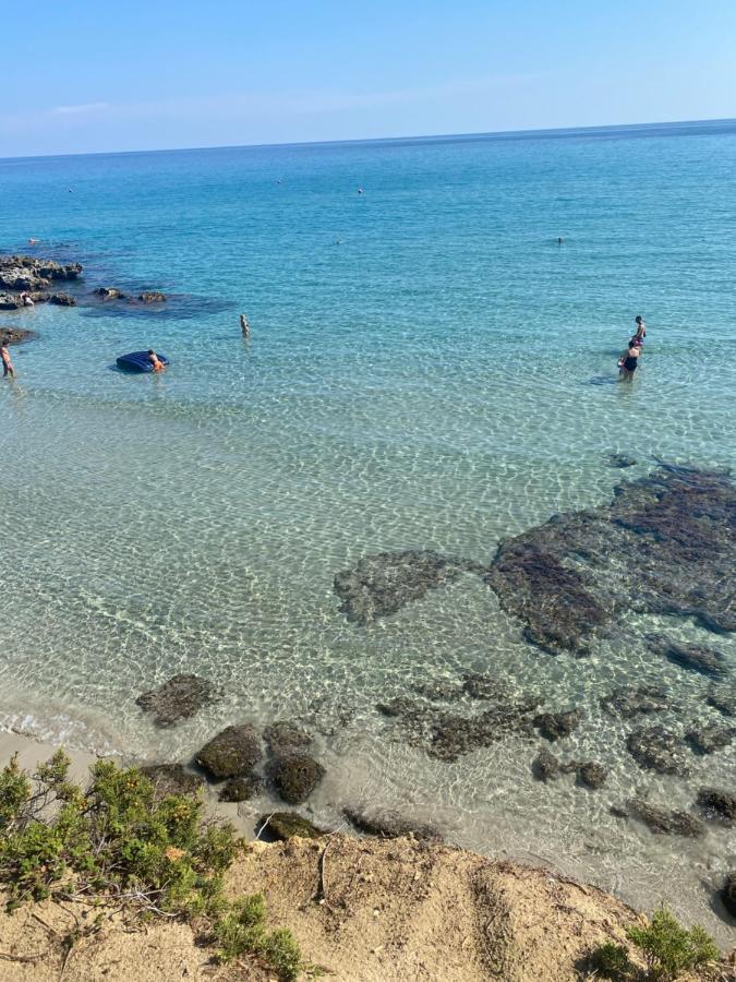 Salento Casa Vacanza Il Focolare Torchiarolo Exterior foto
